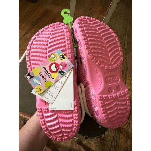 CROCS Hello Kitty Special Edition Clogs - Picture 5 of 13
